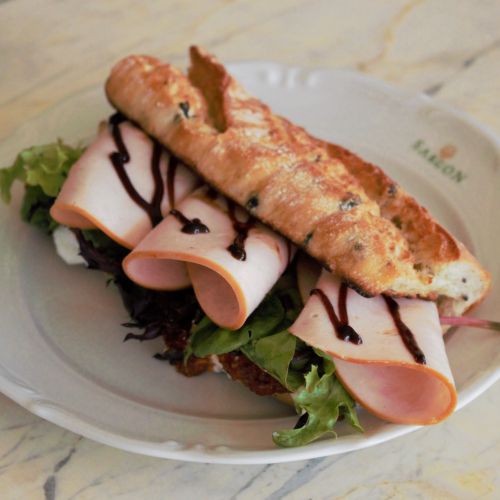 SMOKED TURKEY SANDWICH